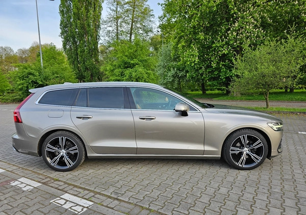 Volvo V60 cena 98500 przebieg: 164354, rok produkcji 2019 z Bydgoszcz małe 781